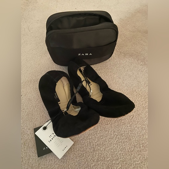 Zara Shoes - Zara black foldable flats